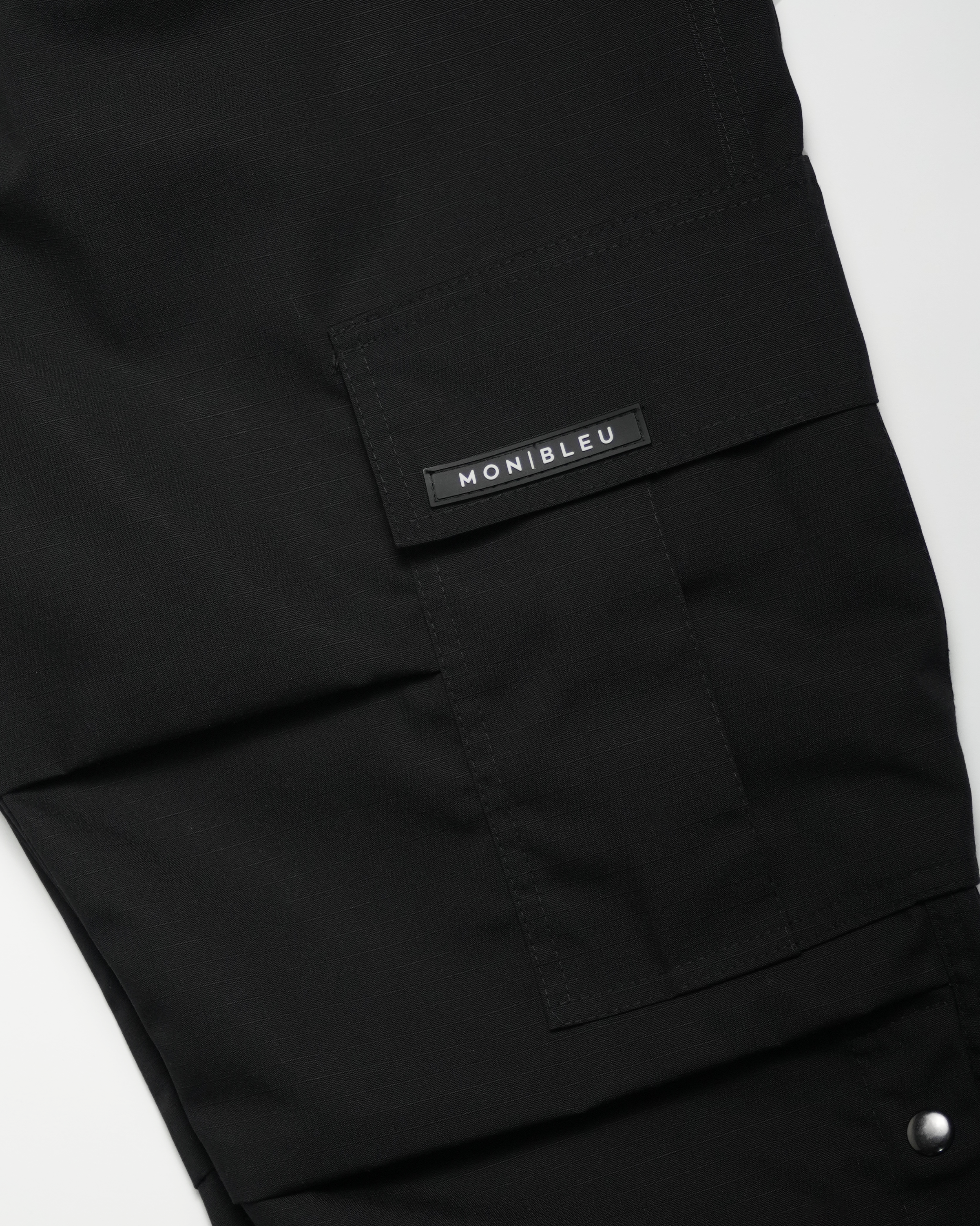 MB BLACK CARGO PANTS