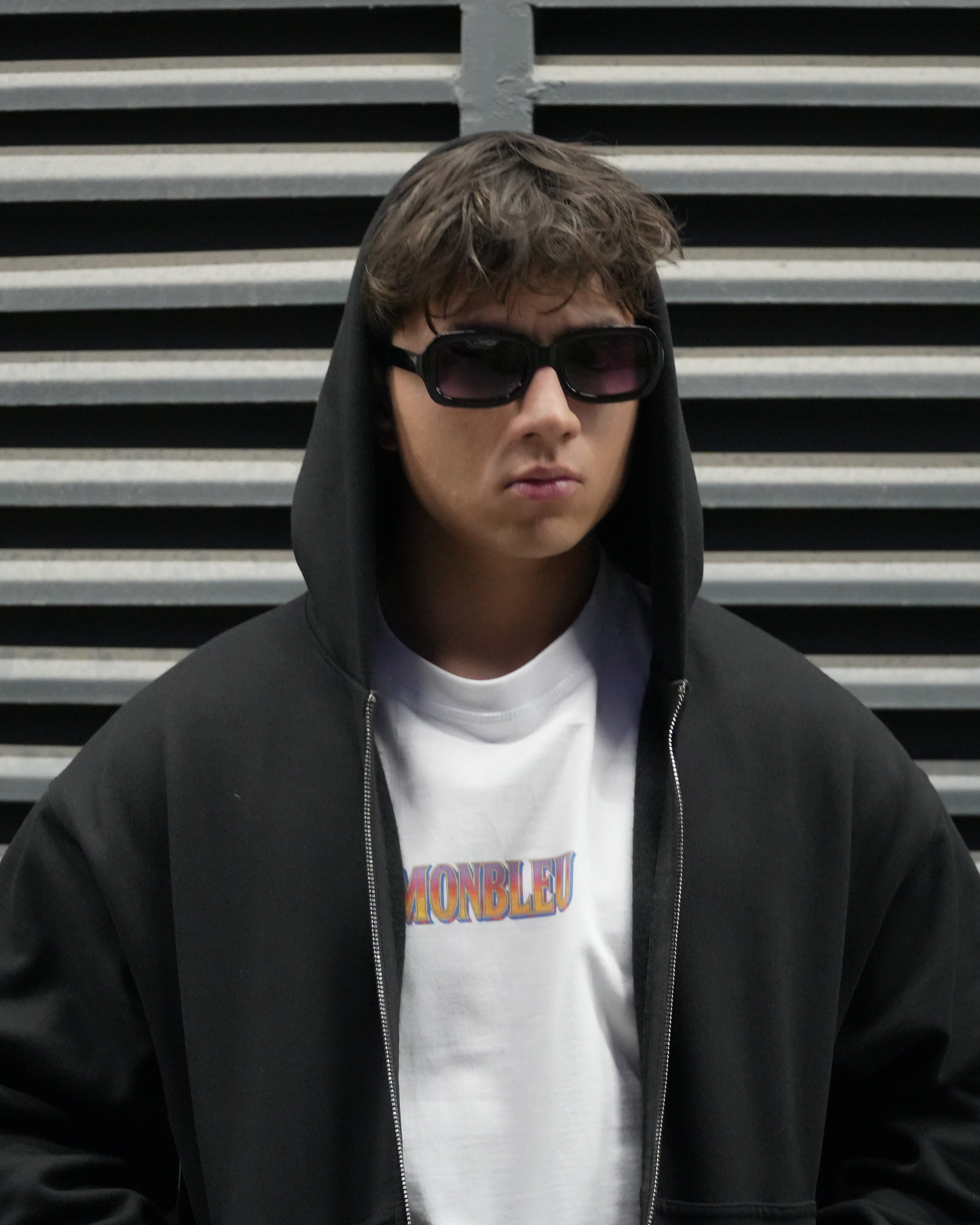 BASIC BLACK HOODIE