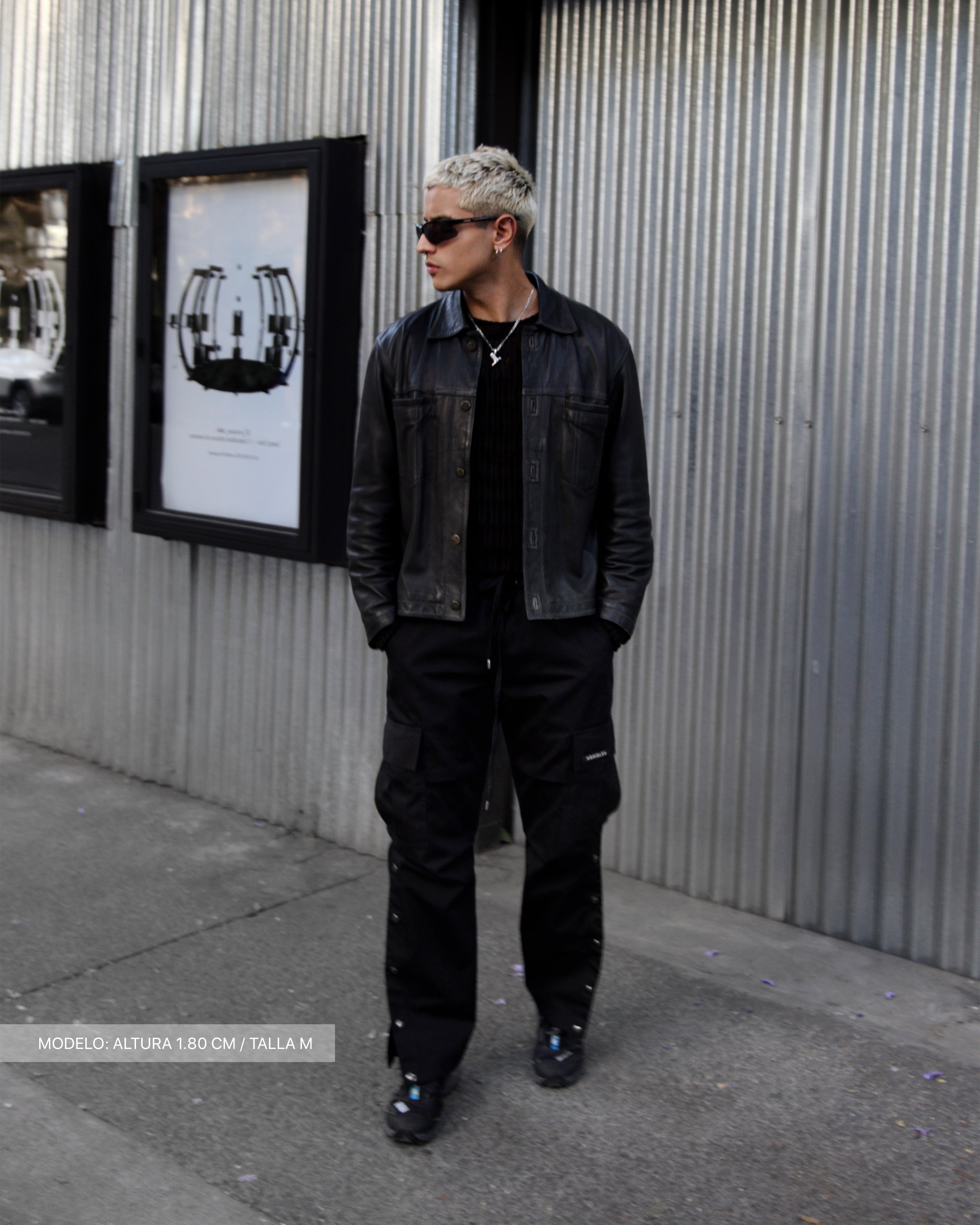 MB BLACK CARGO PANTS