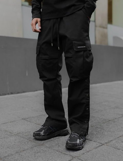 MB BLACK CARGO PANTS