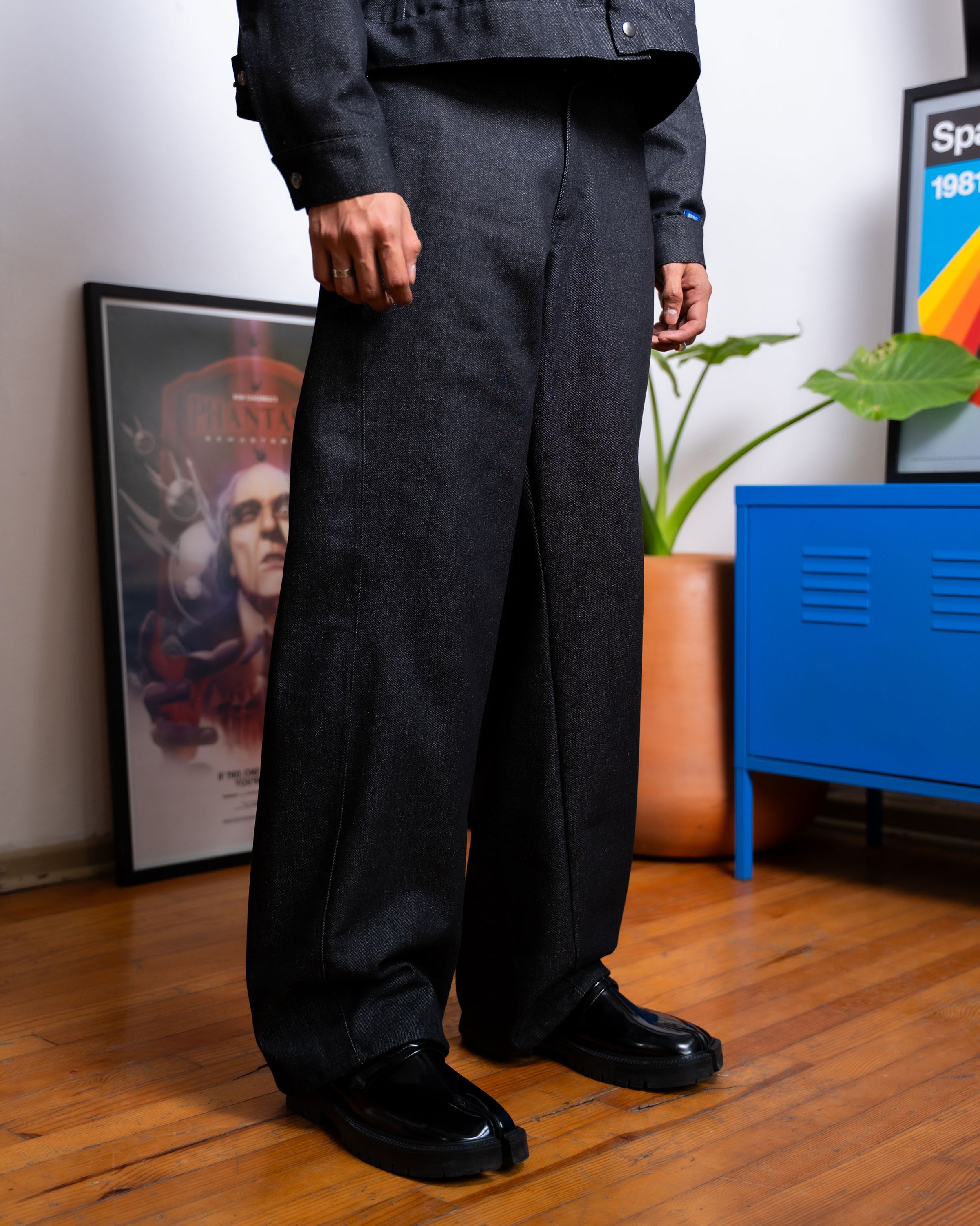 ESSENTIALS DENIM JEANS